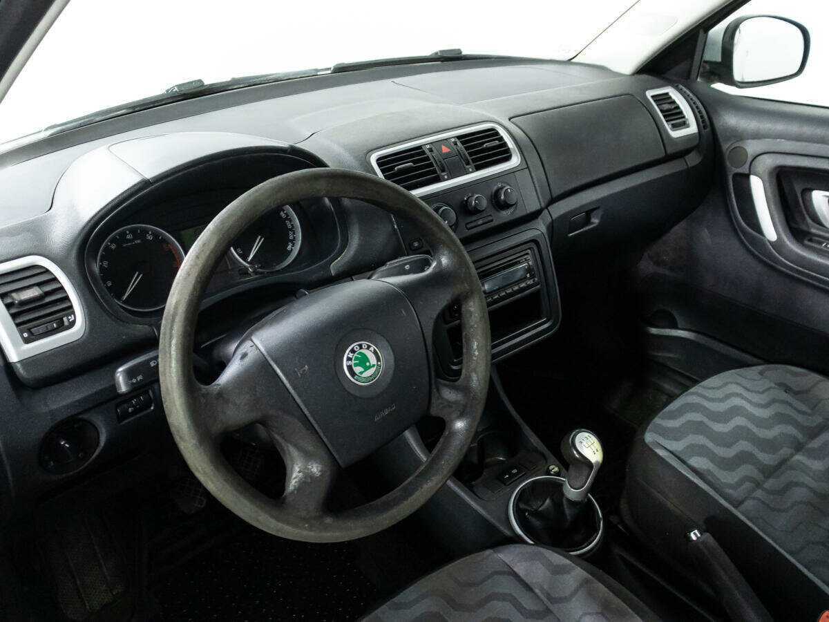 Купить Skoda Fabia с пробегом. Фото: #10