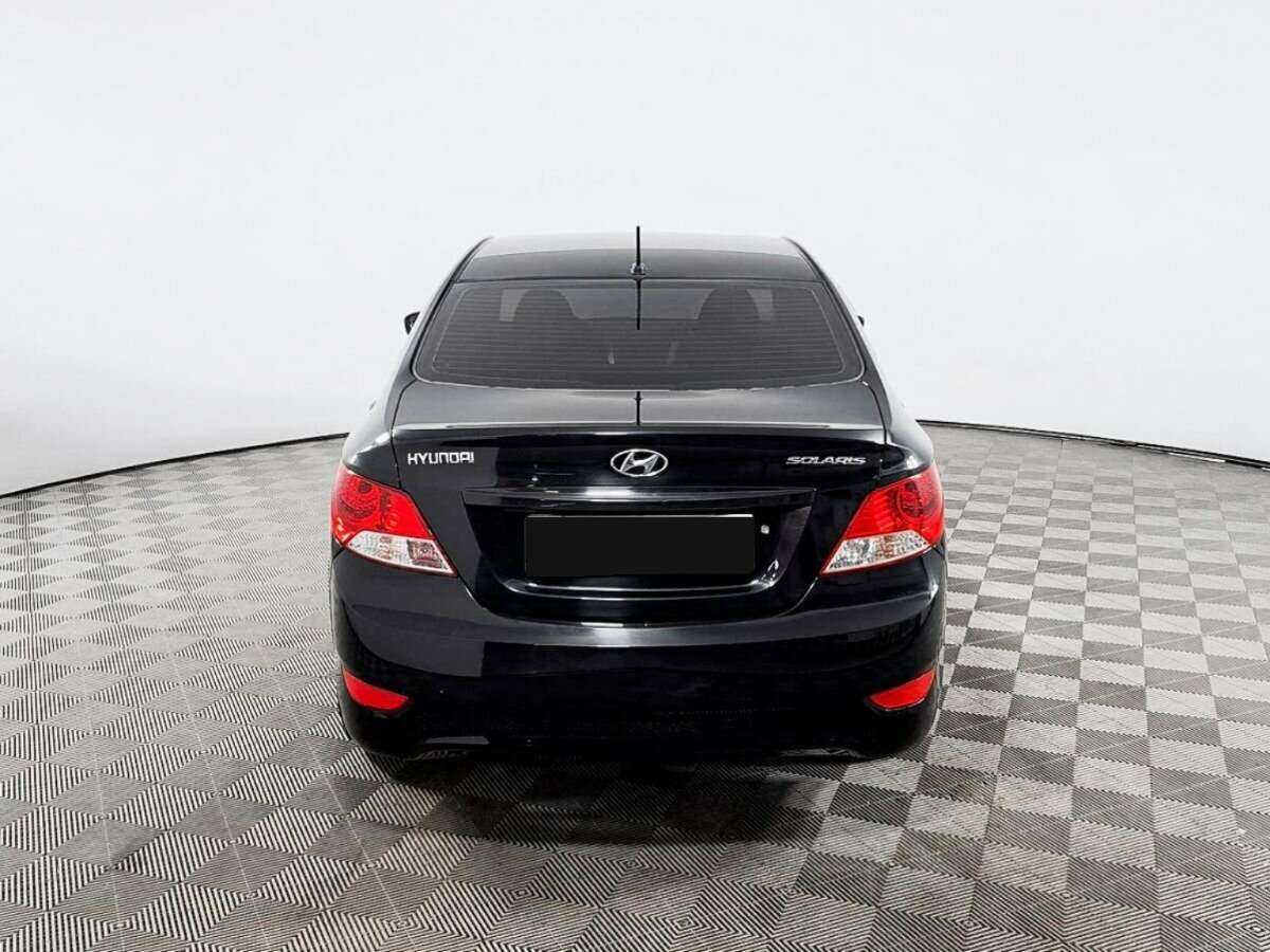 Купить Hyundai Solaris с пробегом. Фото: #4