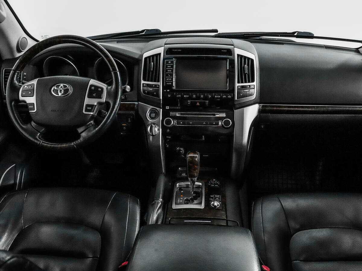Купить Toyota Land Cruiser с пробегом. Фото: #12
