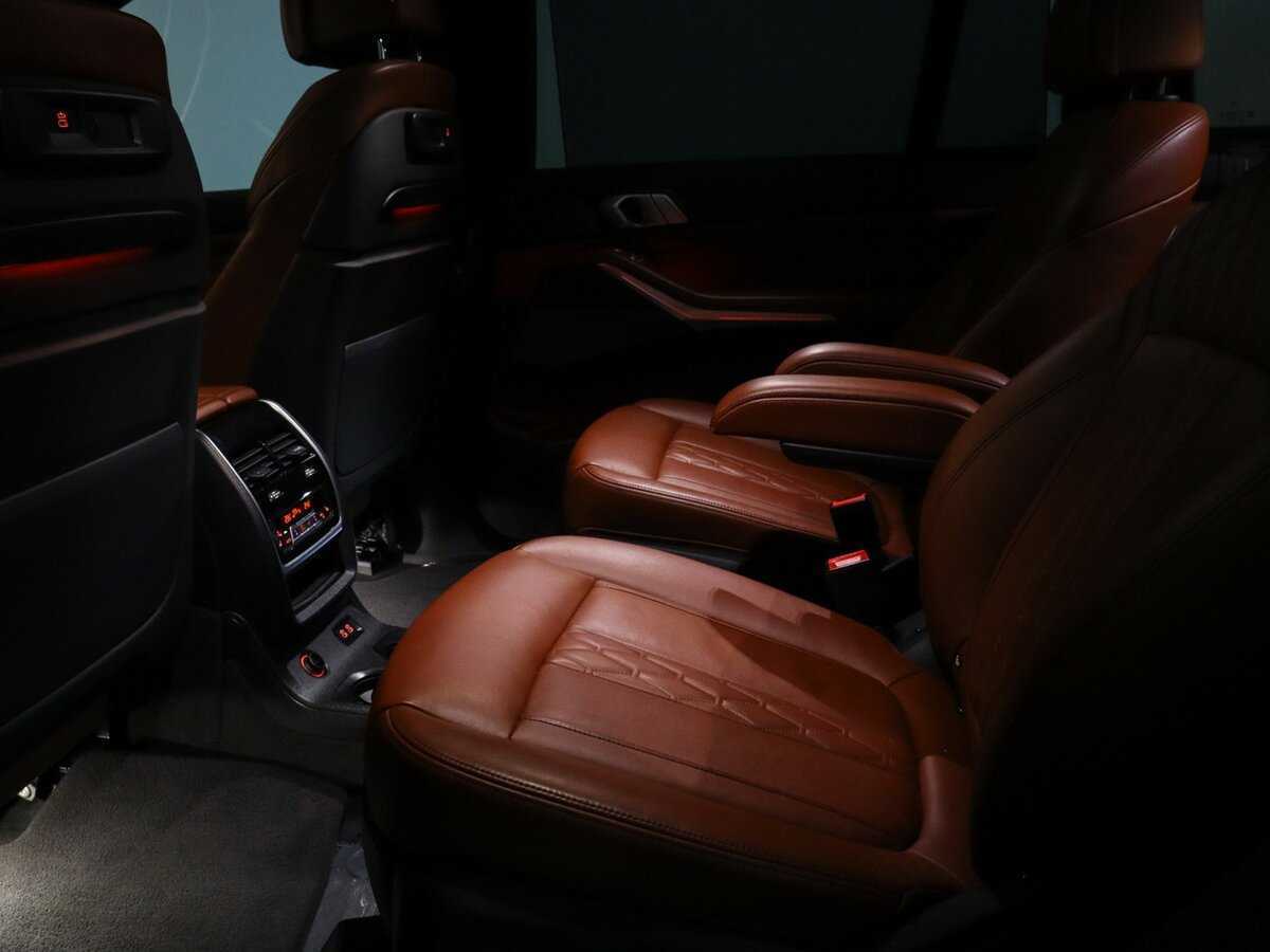 Купить BMW X7 с пробегом. Фото: #23