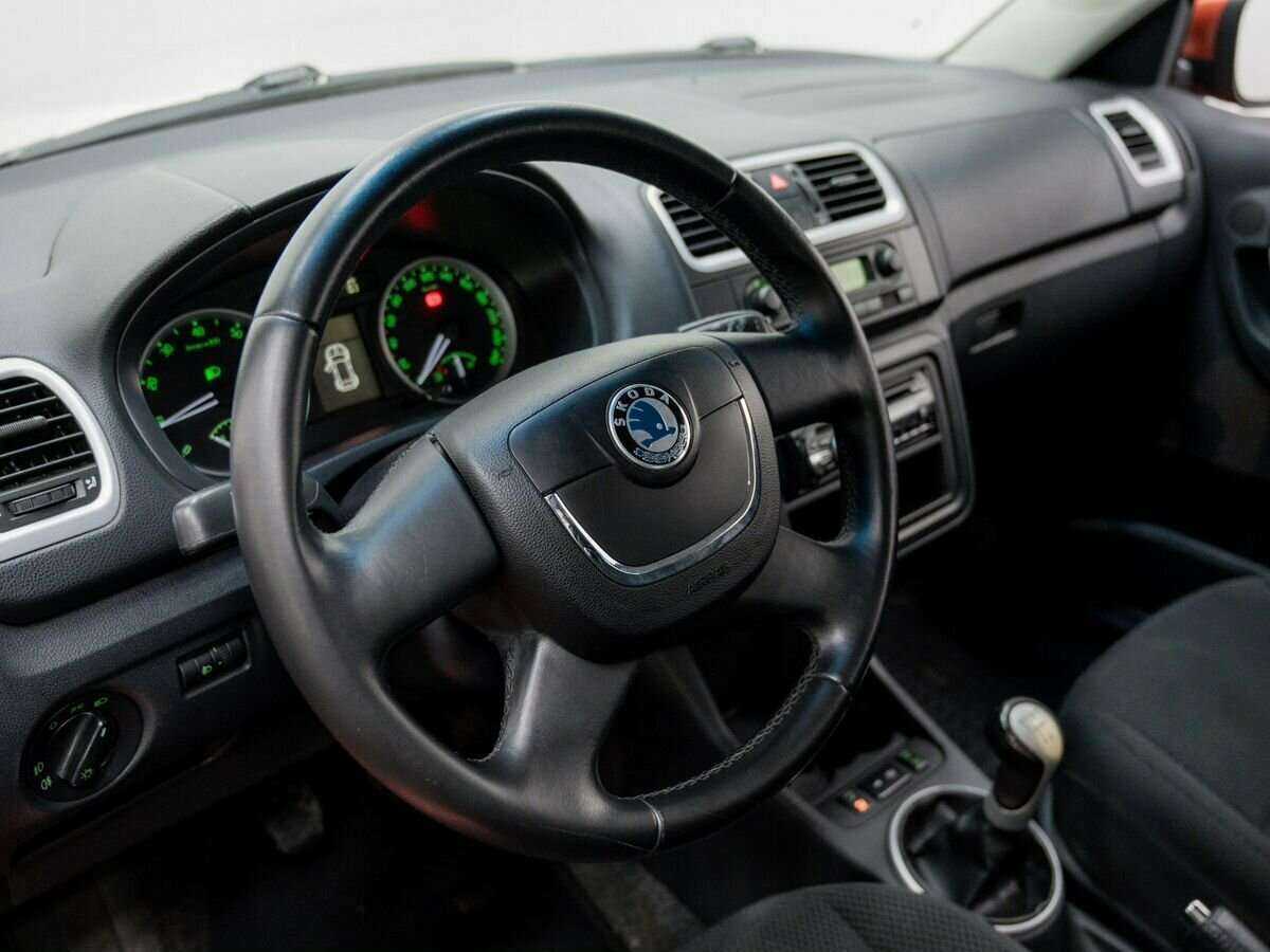 Купить Skoda Fabia с пробегом. Фото: #16