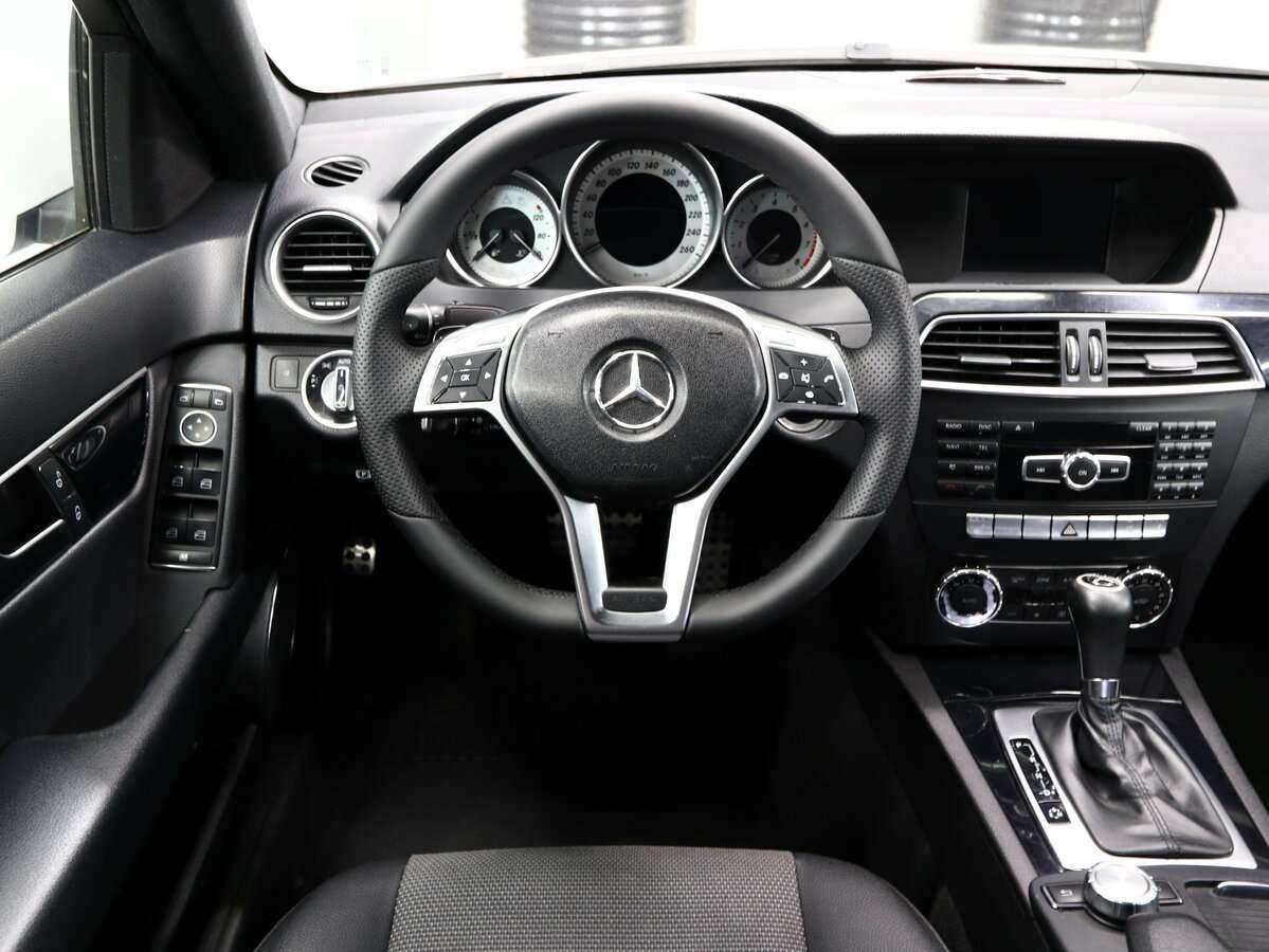 Купить Mercedes-Benz C-Класс с пробегом. Фото: #16