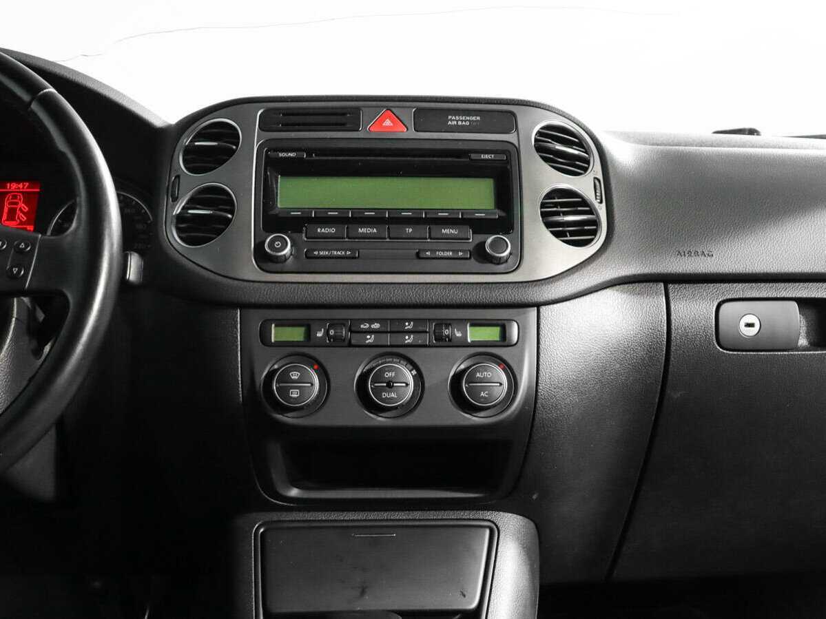 Купить Volkswagen Tiguan с пробегом. Фото: #10