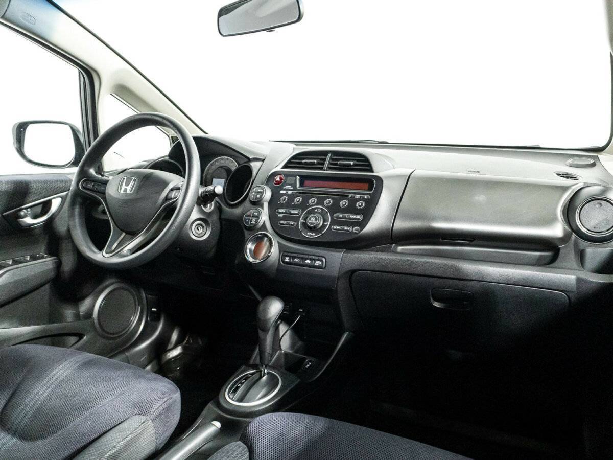 Купить Honda Jazz с пробегом. Фото: #8