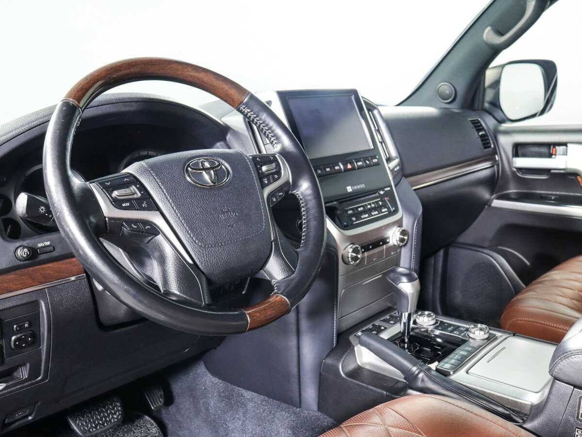 Купить Toyota Land Cruiser с пробегом. Фото: #9