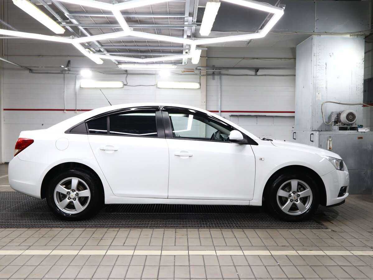 Купить Chevrolet Cruze с пробегом. Фото: #10