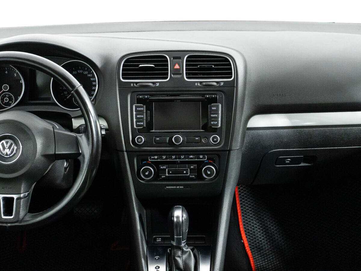 Купить Volkswagen Golf с пробегом. Фото: #11