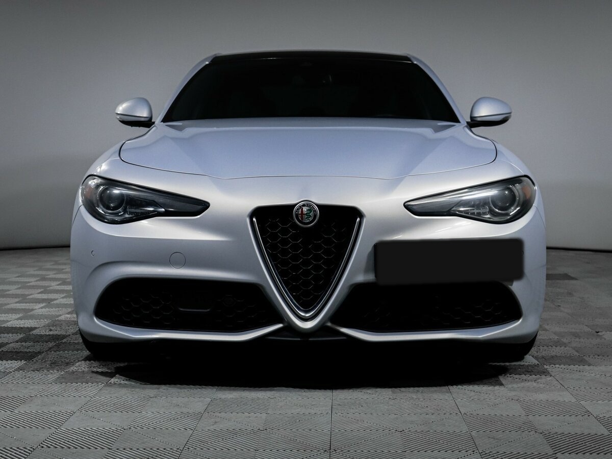 Купить Alfa Romeo Giulia с пробегом. Фото: #1