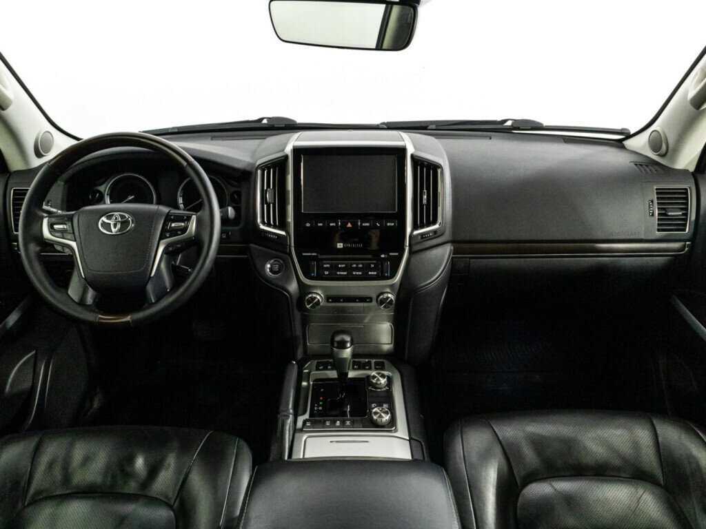 Купить Toyota Land Cruiser с пробегом. Фото: #10