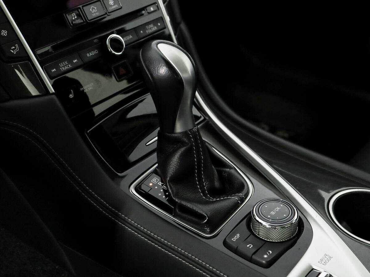 Купить Infiniti Q50 с пробегом. Фото: #9