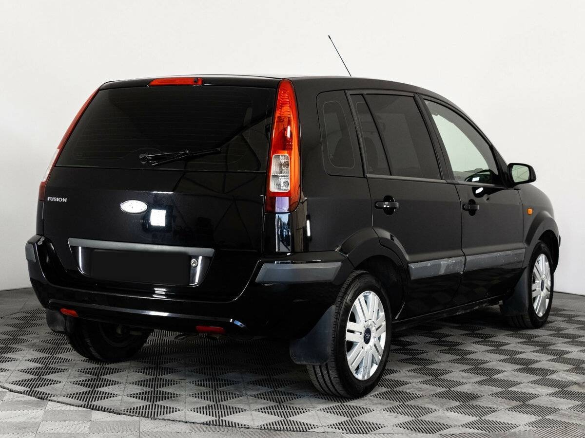 Купить Ford Fusion с пробегом. Фото: #3