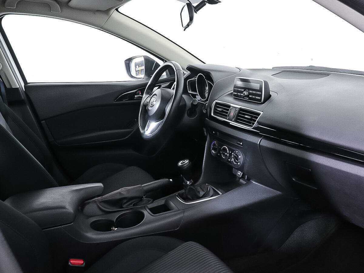 Купить Mazda 3 с пробегом. Фото: #8