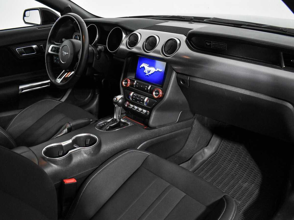 Купить Ford Mustang с пробегом. Фото: #13