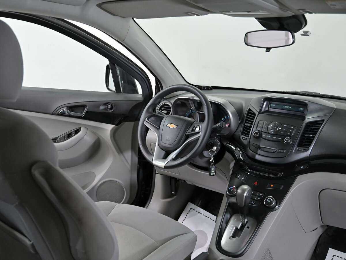 Купить Chevrolet Orlando с пробегом. Фото: #4