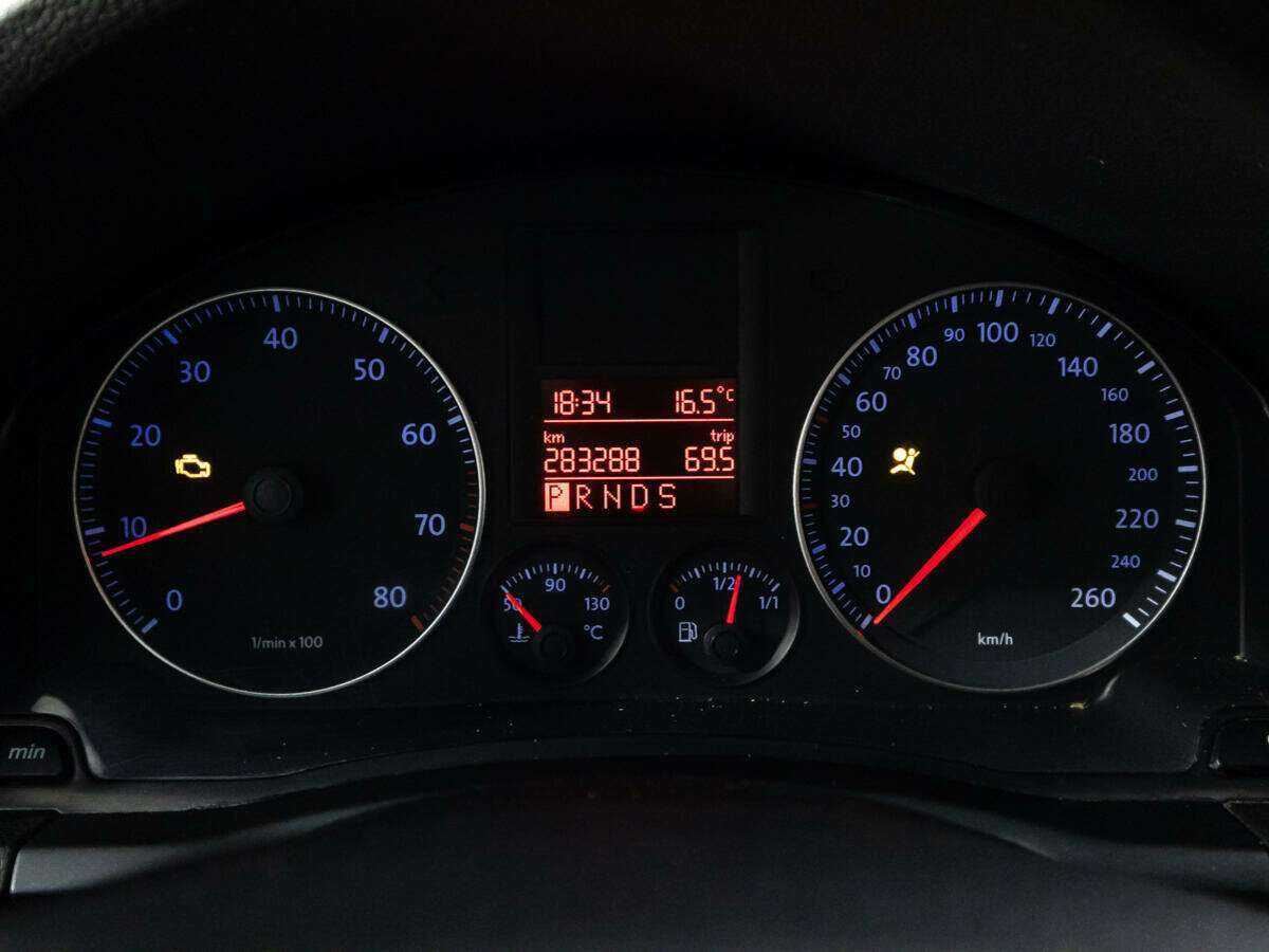 Купить Volkswagen Jetta с пробегом. Фото: #11