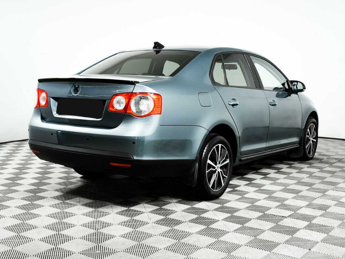 Купить Volkswagen Jetta с пробегом. Фото: #4
