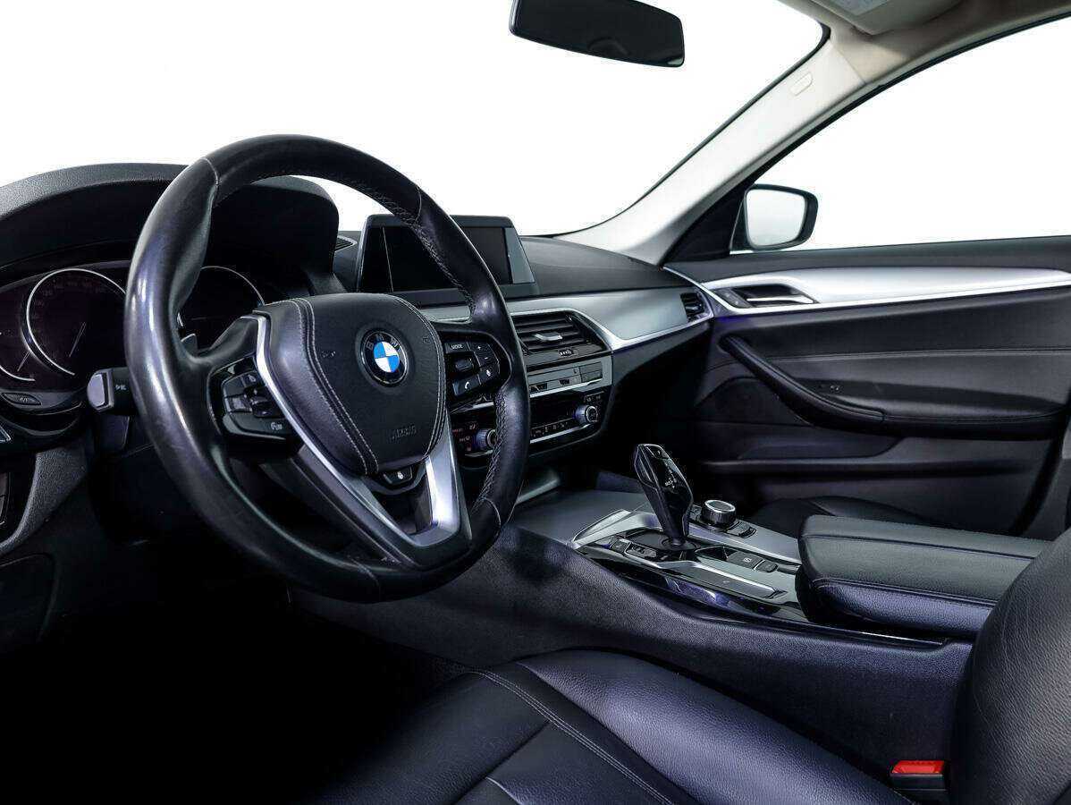 Купить BMW 5 серии с пробегом. Фото: #9