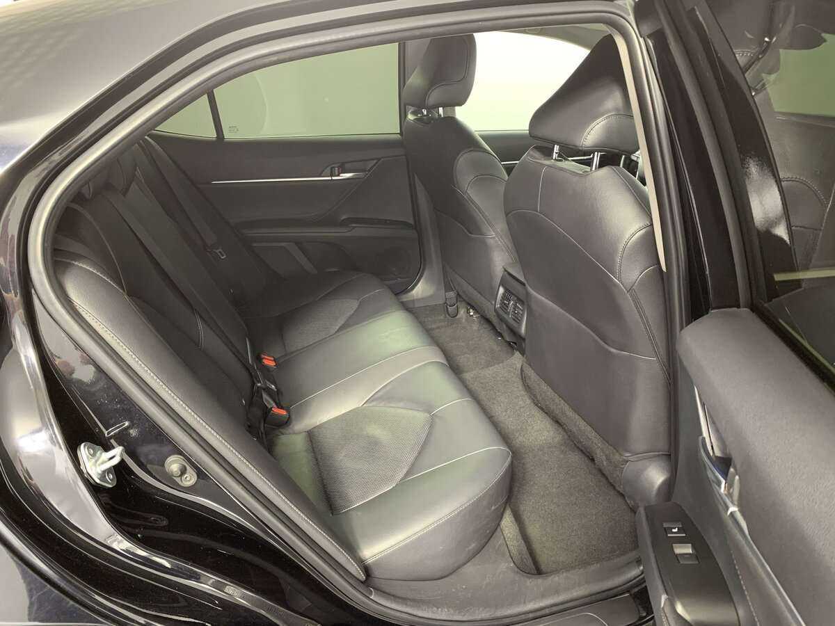 Купить Toyota Camry с пробегом. Фото: #17