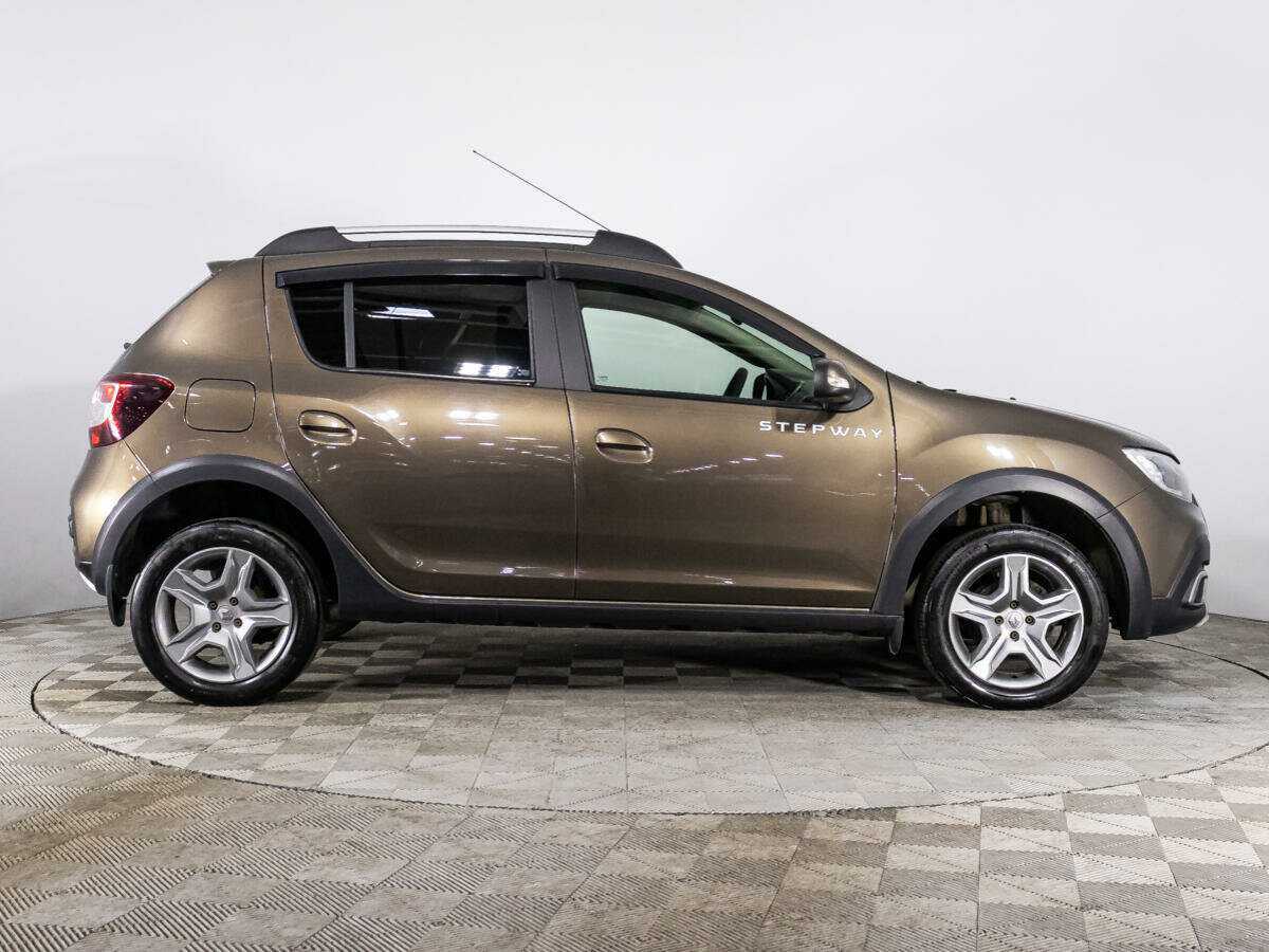 Купить Renault Sandero с пробегом. Фото: #3