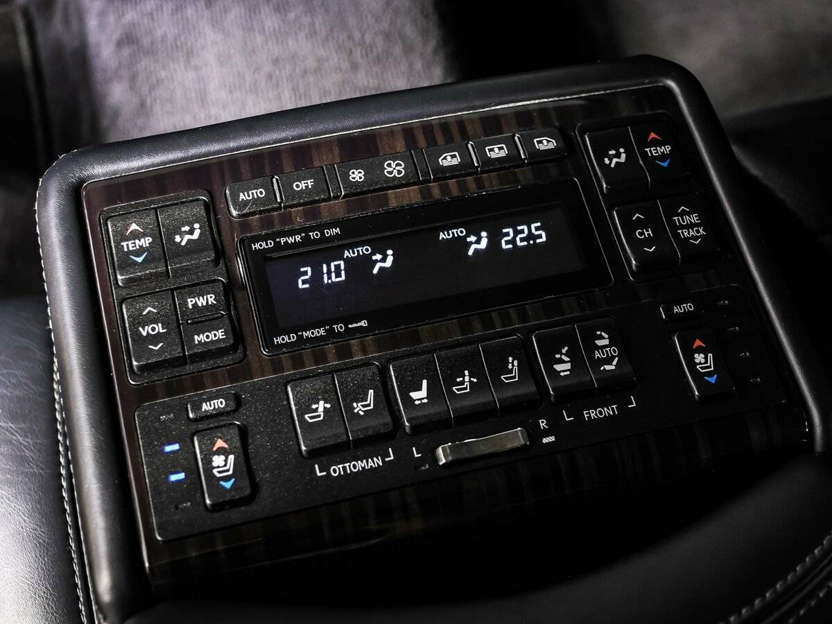 Купить Lexus LS с пробегом. Фото: #17