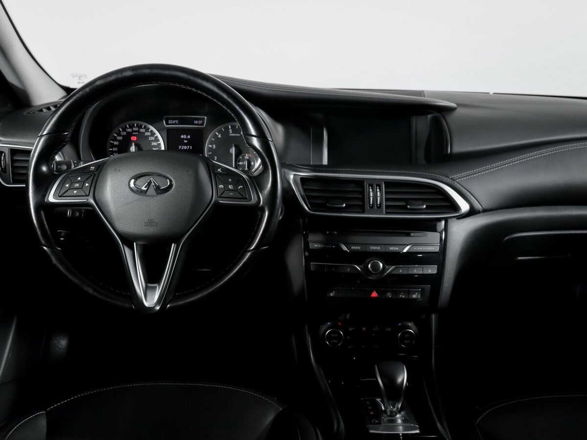 Купить Infiniti Q30 с пробегом. Фото: #9
