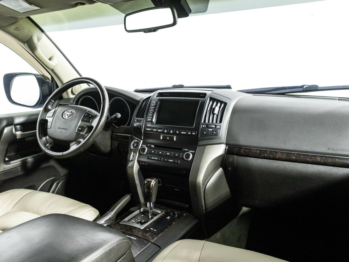 Купить Toyota Land Cruiser с пробегом. Фото: #6