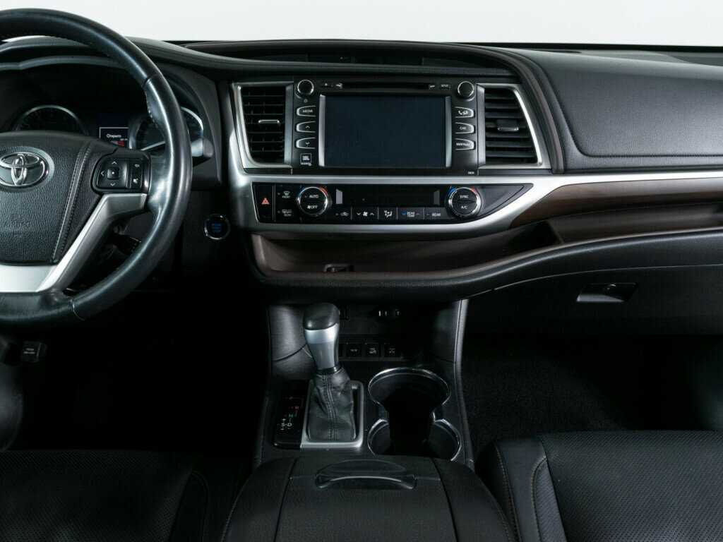 Купить Toyota Highlander с пробегом. Фото: #8