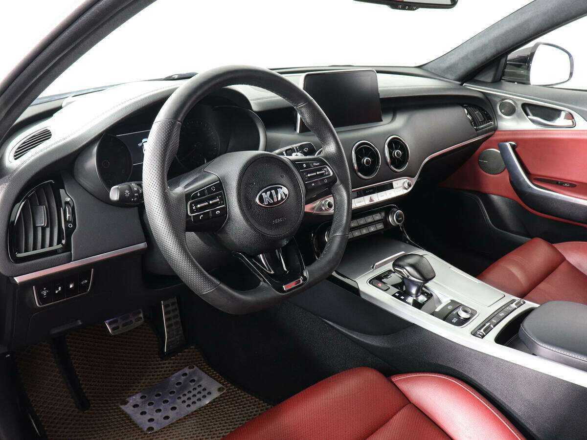 Купить Kia Stinger с пробегом. Фото: #8