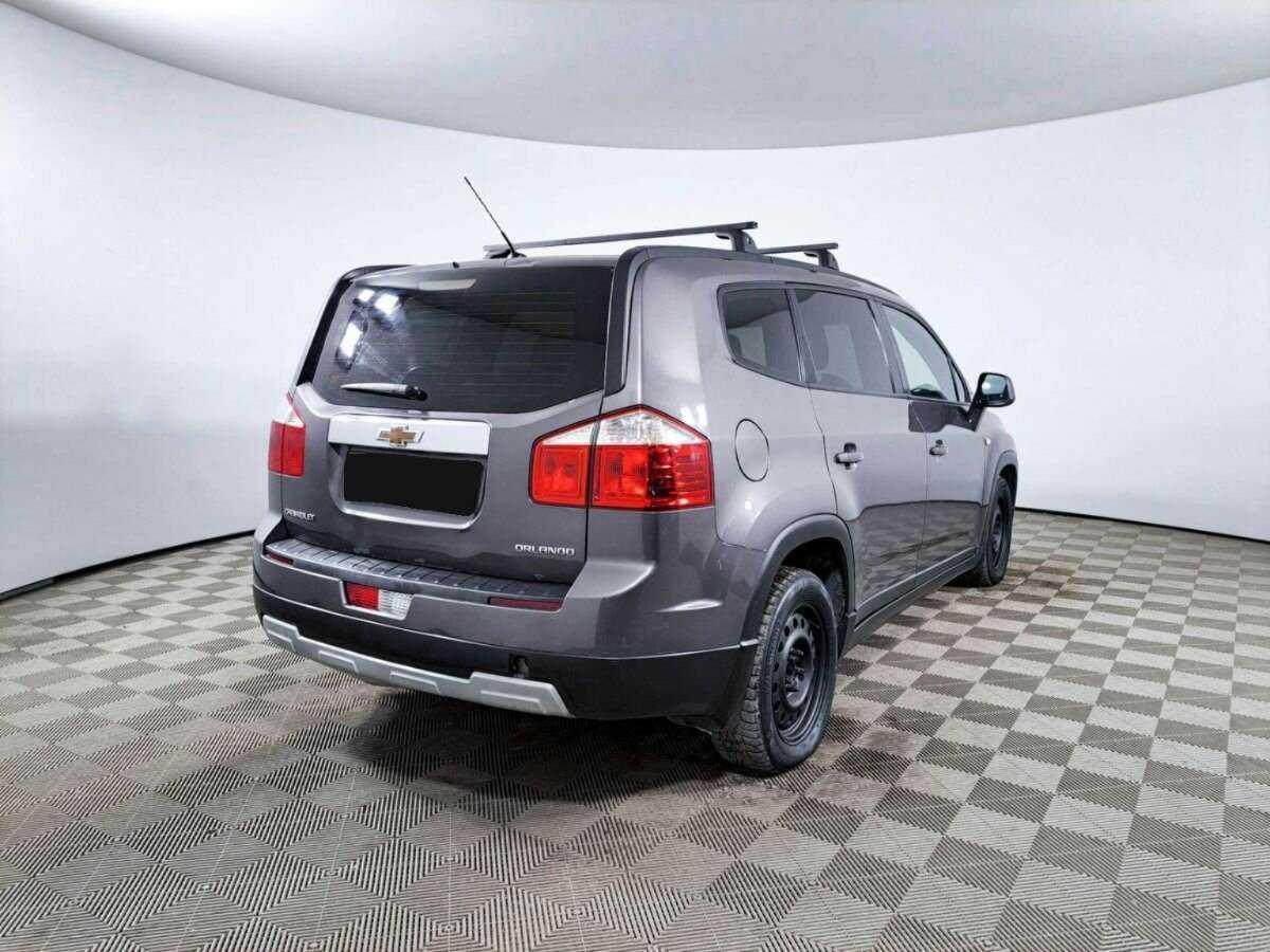 Купить Chevrolet Orlando с пробегом. Фото: #4