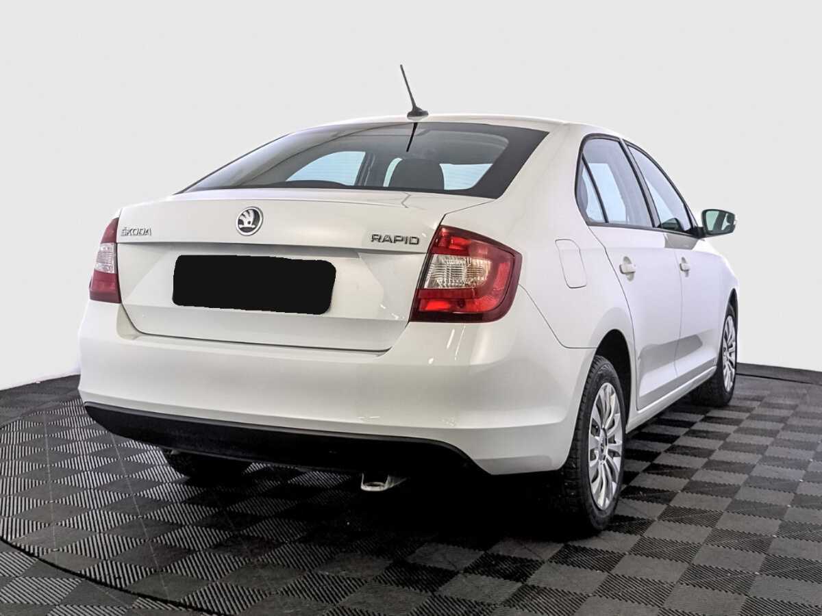Купить Skoda Rapid с пробегом. Фото: #4