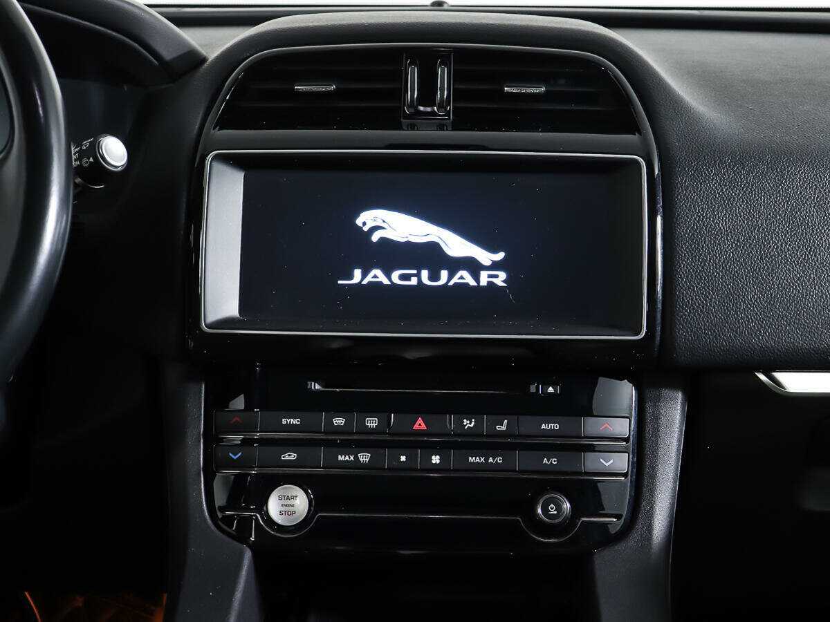Купить Jaguar F-Pace с пробегом. Фото: #10