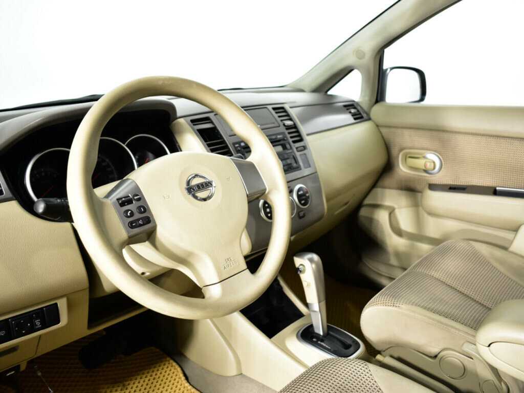 Купить Nissan Tiida с пробегом. Фото: #12