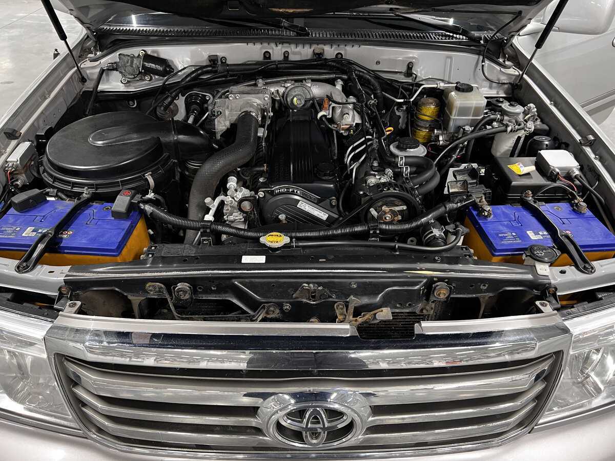 Купить Toyota Land Cruiser с пробегом. Фото: #8
