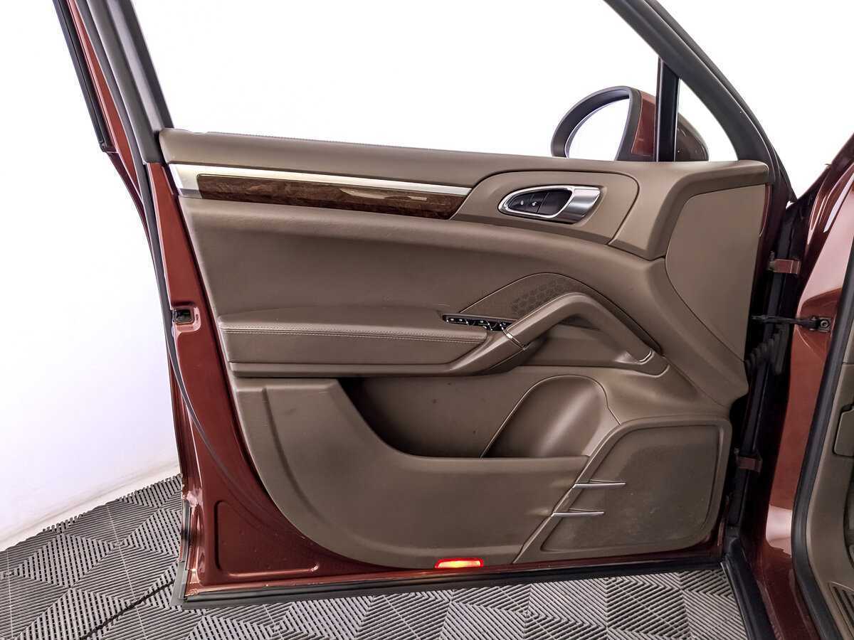 Купить Porsche Cayenne с пробегом. Фото: #16
