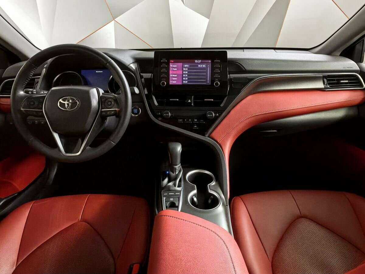 Купить Toyota Camry с пробегом. Фото: #9