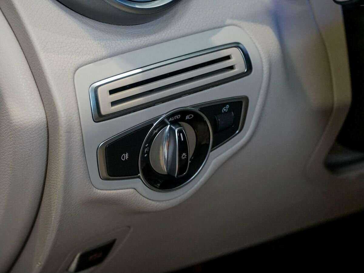 Купить Mercedes-Benz GLC с пробегом. Фото: #18
