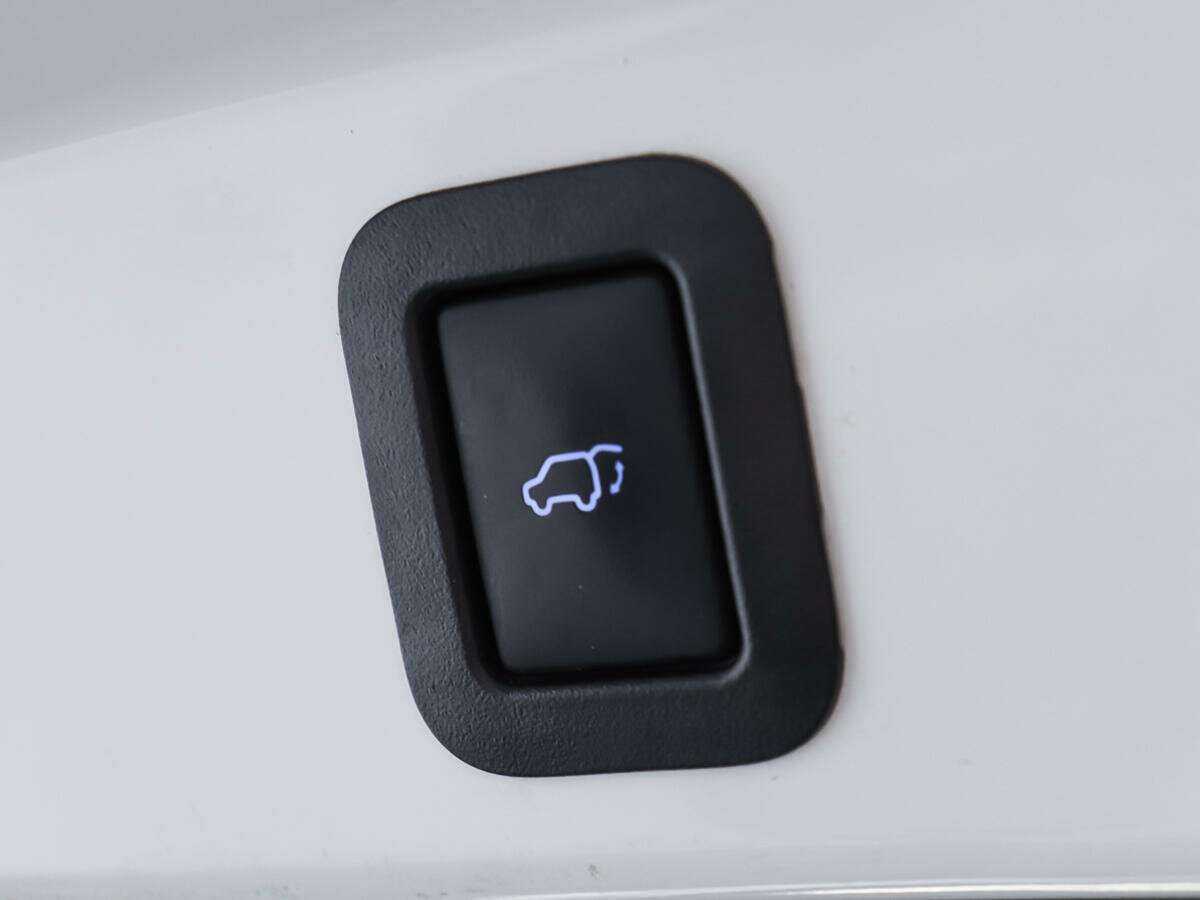 Купить Toyota Highlander с пробегом. Фото: #17