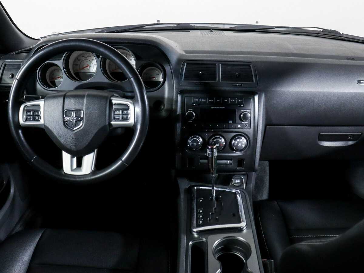 Купить Dodge Challenger с пробегом. Фото: #8