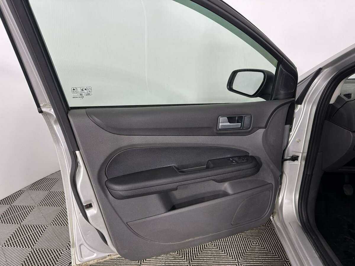 Купить Ford Focus с пробегом. Фото: #7