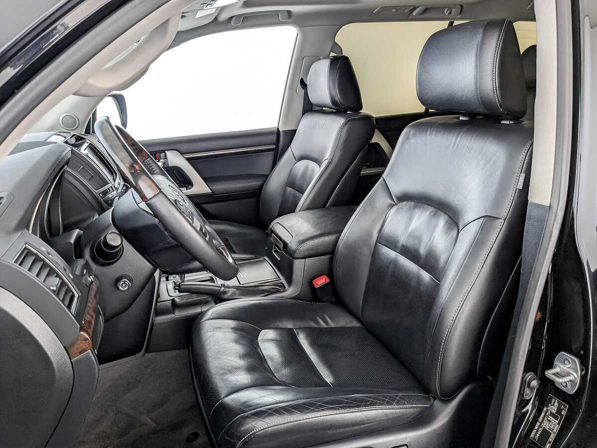 Купить Toyota Land Cruiser с пробегом. Фото: #19