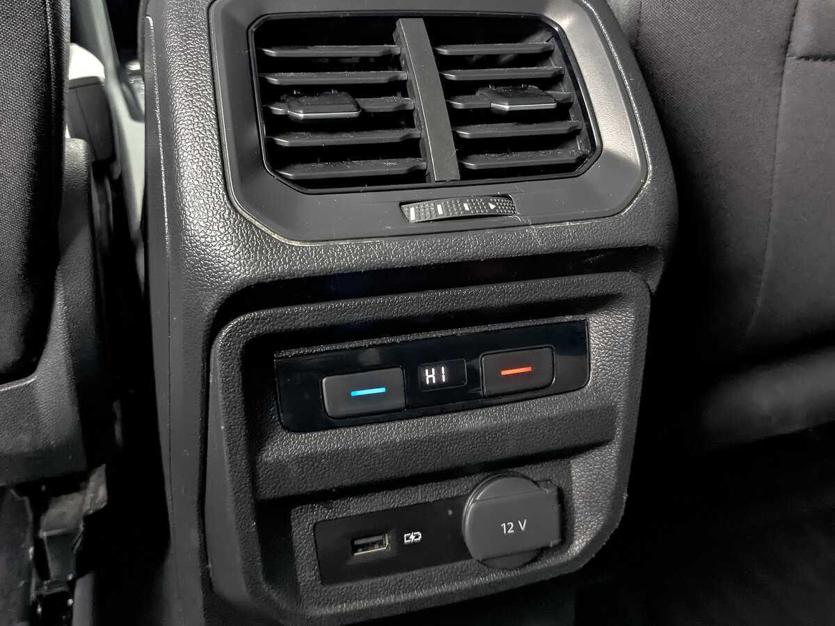 Купить Volkswagen Tiguan с пробегом. Фото: #26