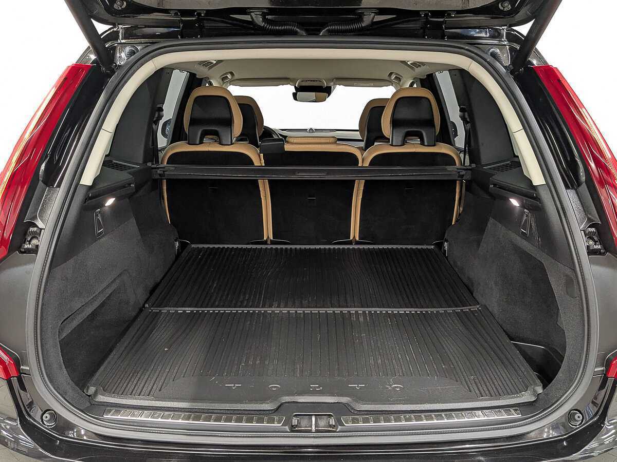 Купить Volvo XC90 с пробегом. Фото: #9