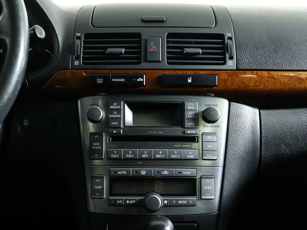Купить Toyota Avensis с пробегом. Фото: #10