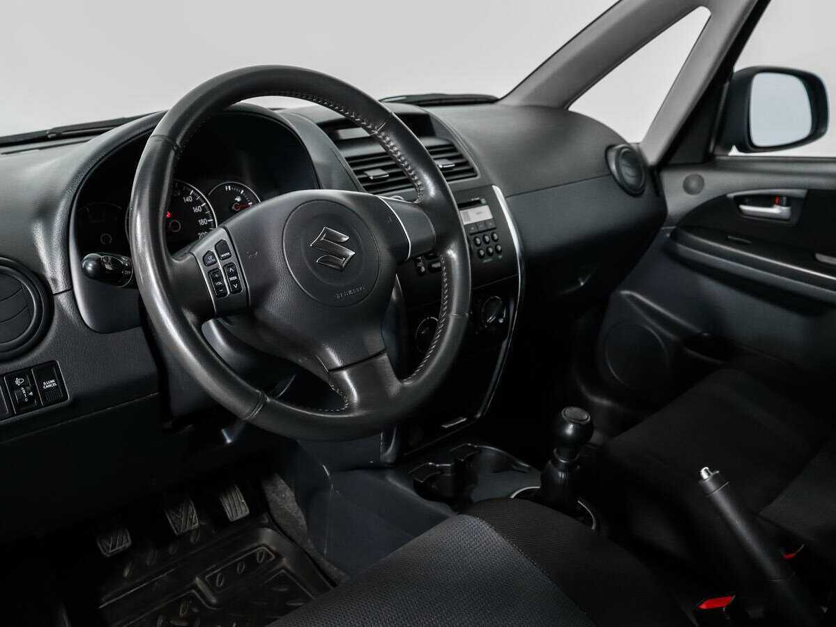 Купить Suzuki SX4 с пробегом. Фото: #8