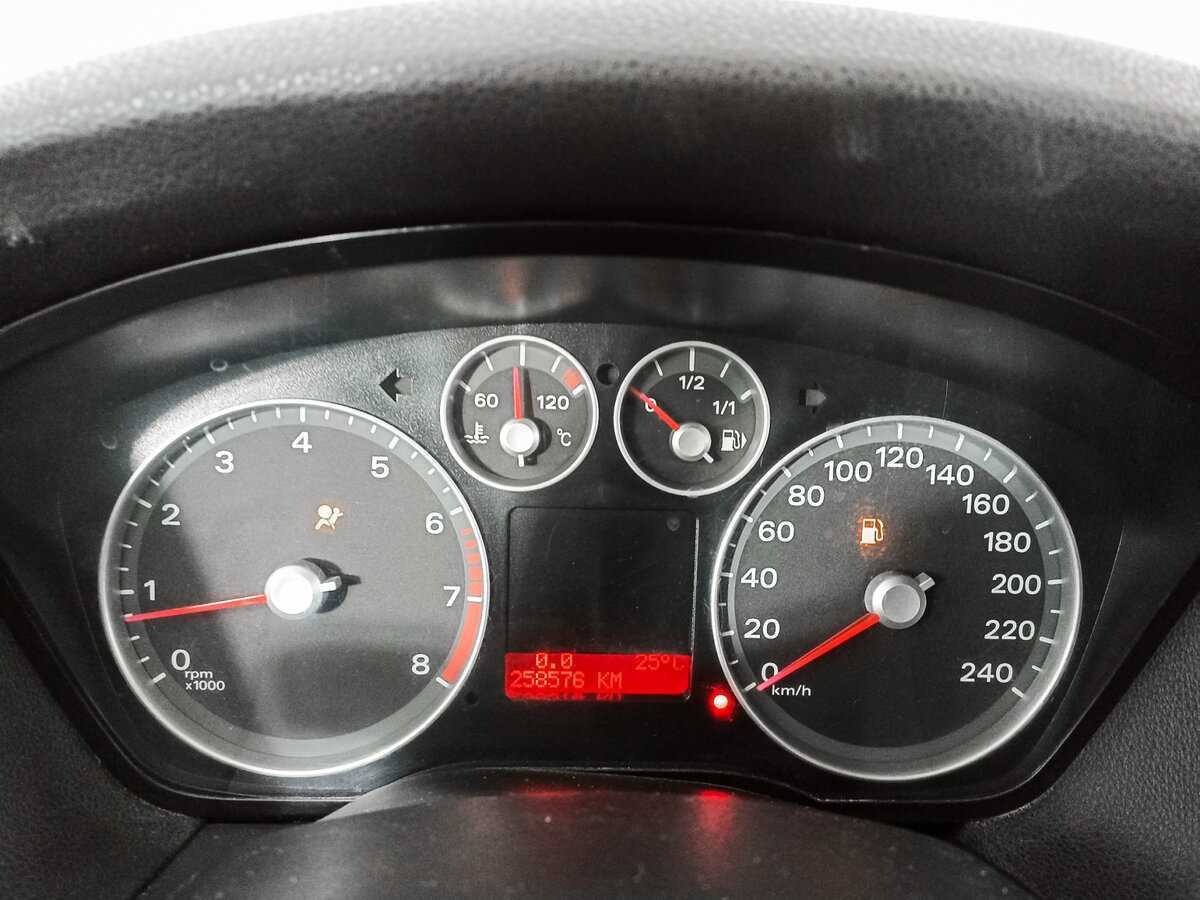 Купить Ford Focus с пробегом. Фото: #8