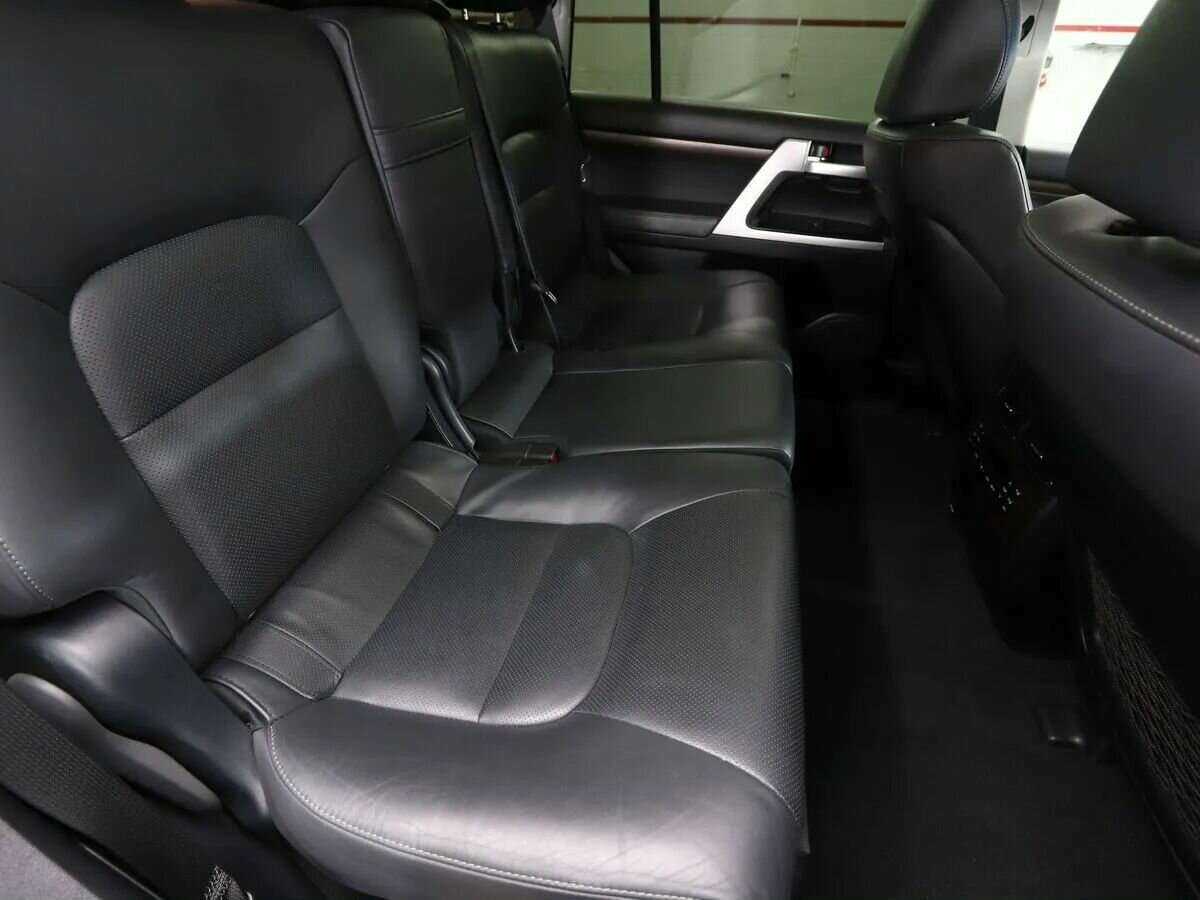 Купить Toyota Land Cruiser с пробегом. Фото: #22