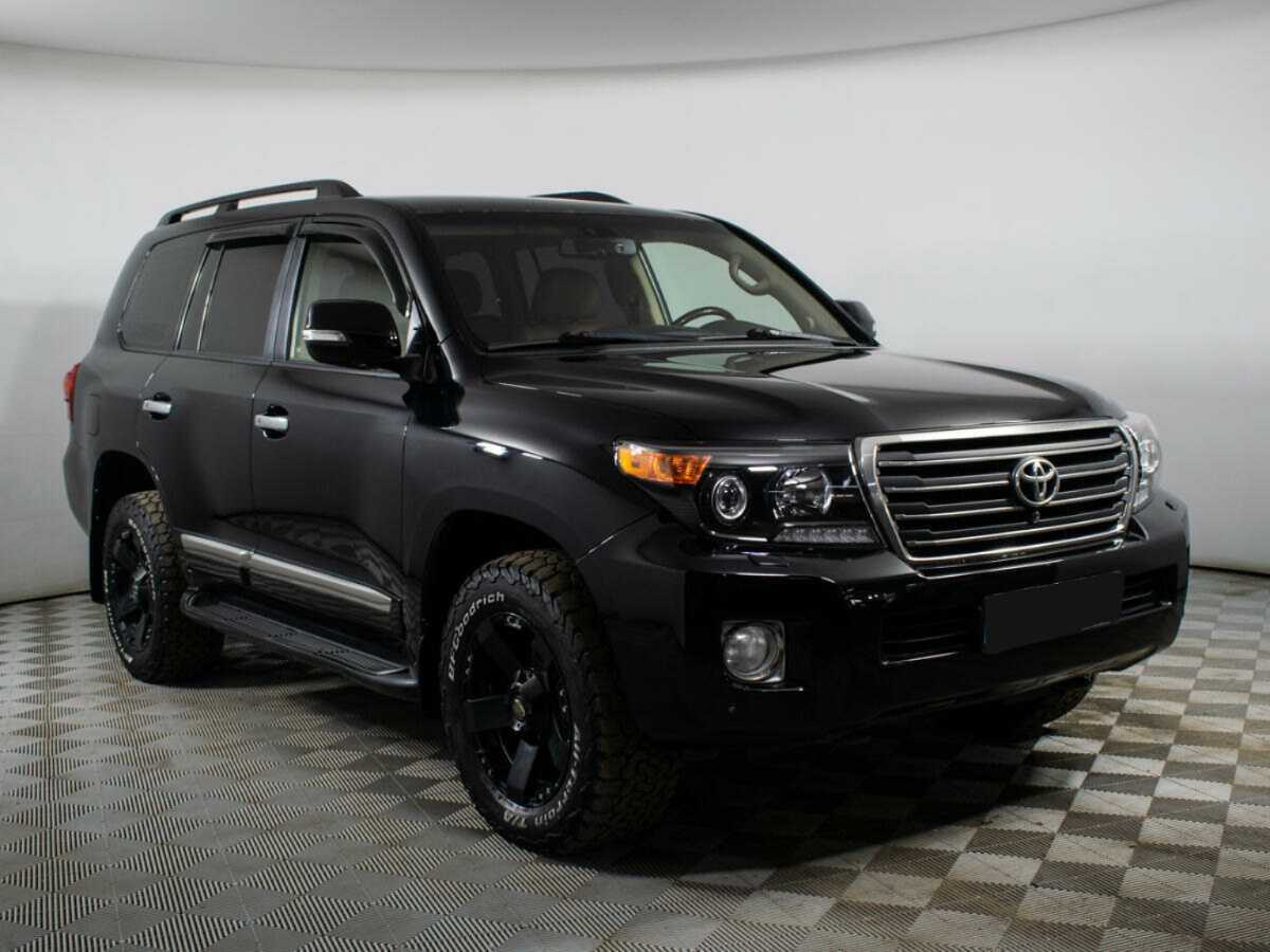 Купить Toyota Land Cruiser с пробегом. Фото: #2
