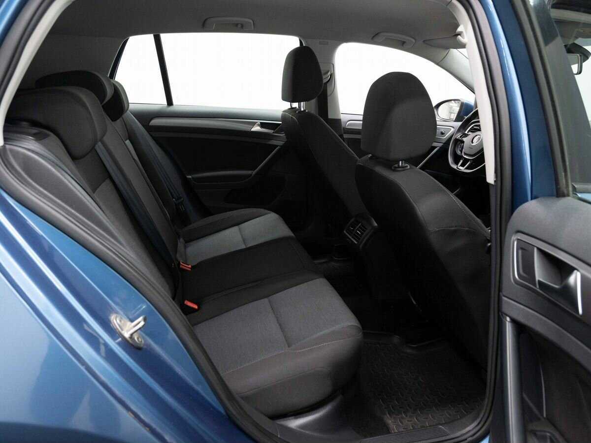 Купить Volkswagen Golf с пробегом. Фото: #9