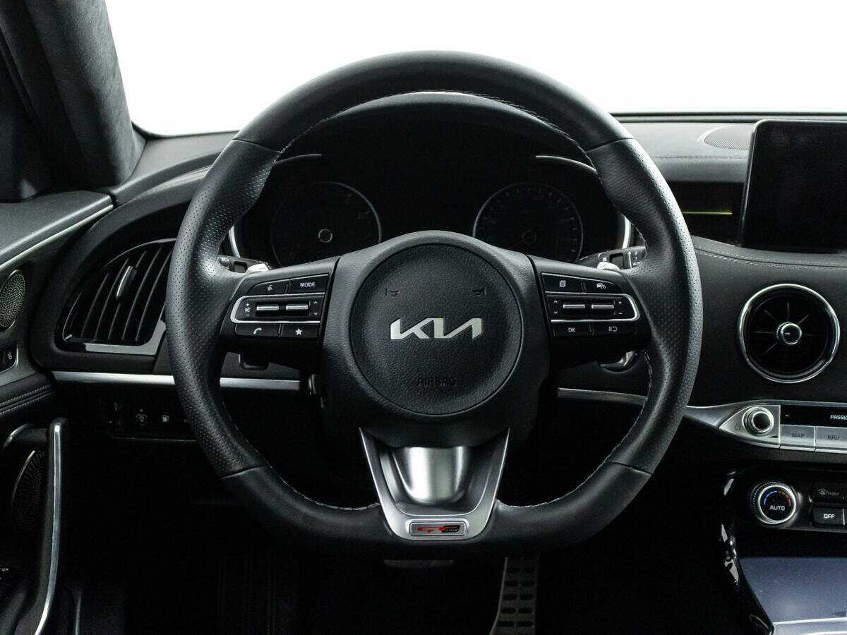 Купить Kia Stinger с пробегом. Фото: #21