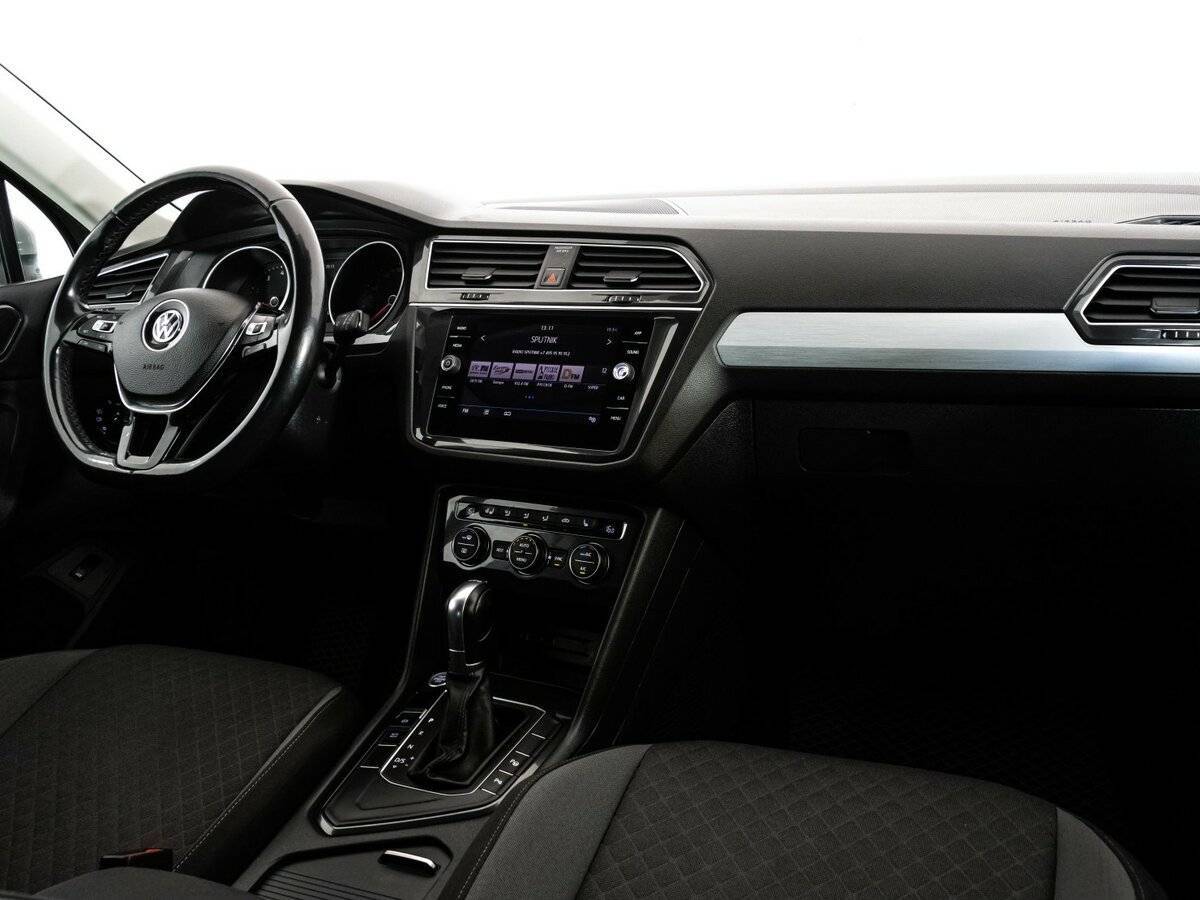 Купить Volkswagen Tiguan с пробегом. Фото: #6